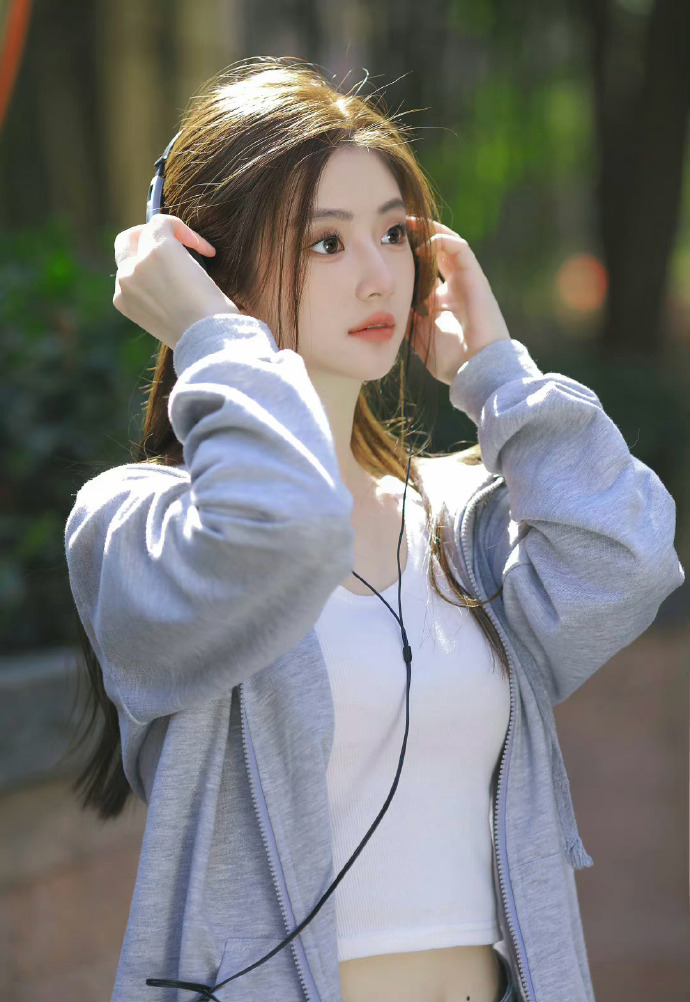 《犯罪现场调查》诞生之谜：一杯酒激发灵感，三天诞生剧本巨作